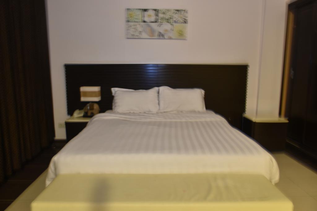 Al Tayyar Suites & Hotel Apartments - Рияд Екстериор снимка