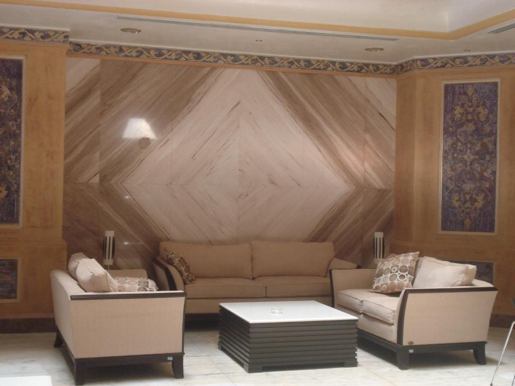 Al Tayyar Suites & Hotel Apartments - Рияд Екстериор снимка