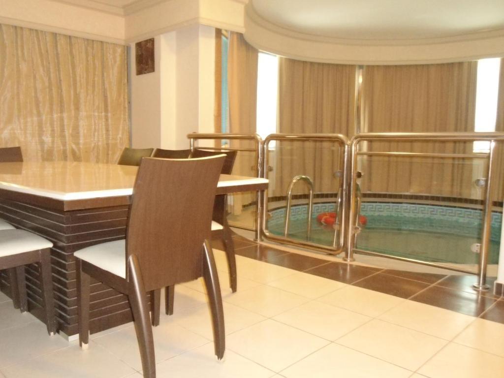Al Tayyar Suites & Hotel Apartments - Рияд Стая снимка
